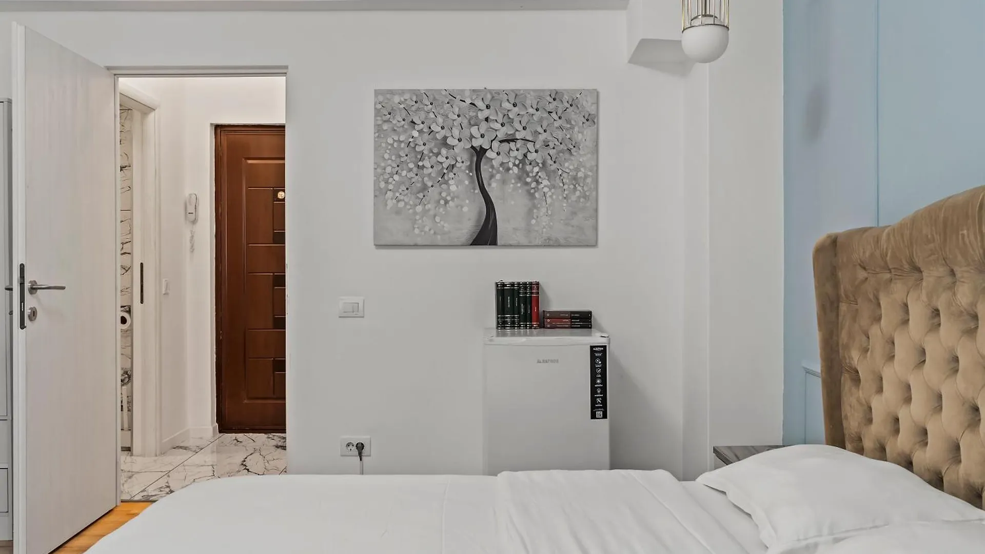 Garsoniera LUX Piata Natiunile Unite Apartment Bucureşti 0*,  România